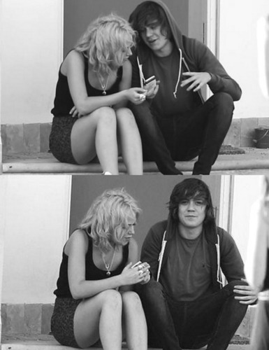  Amelia Lily & Frankie Cocozza! Sat Outside X Factor House 04/10/11 100% Real ♥