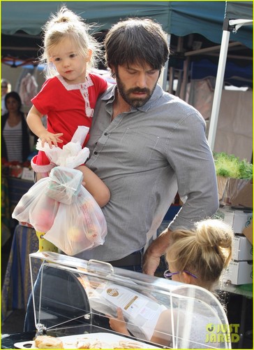  Ben Affleck: Daddy dia with tolet, violet and Seraphina!