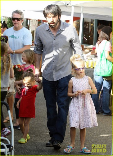  Ben Affleck: Daddy Tag with violett and Seraphina!