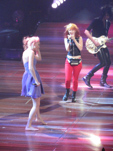  Hayley And Taylor veloce, swift