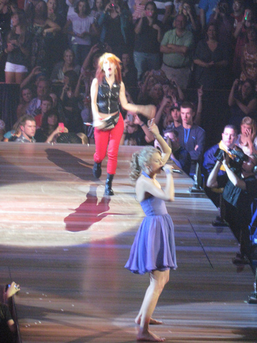  Hayley And Taylor rapide, swift
