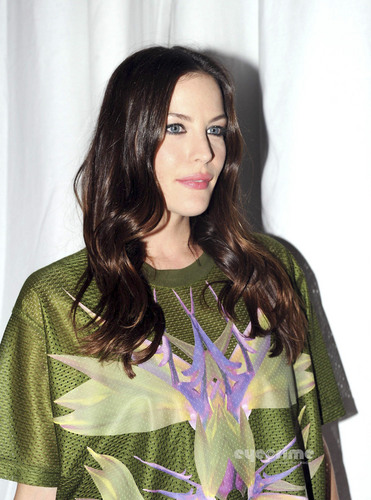  Liv Tyler: Givenchy Show during Paris Fashion Week, Oct 2