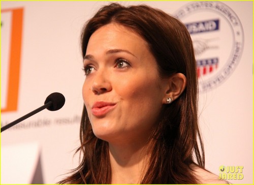  Mandy Moore: Power of 1% Press Conference