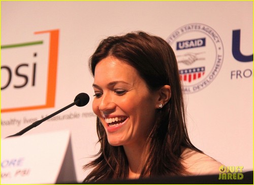  Mandy Moore: Power of 1% Press Conference