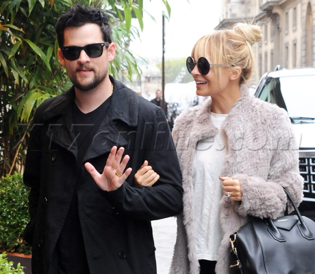  October 5 - Nicole and Joel shopping in Paris, France