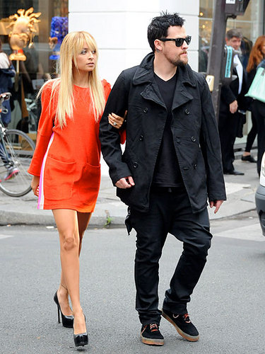  October 5 - Out in Paris with Joel for the Louis Vuitton Fashion tunjuk