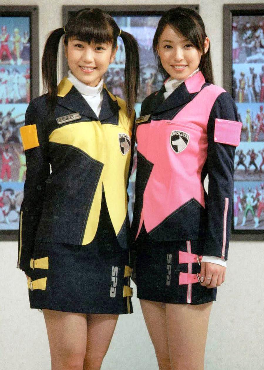 Sakura and Natsuki posing as the DekaRanger Girls