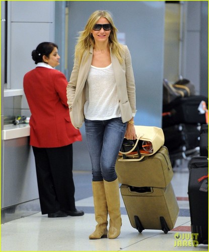  Cameron Diaz: From London to NYC!