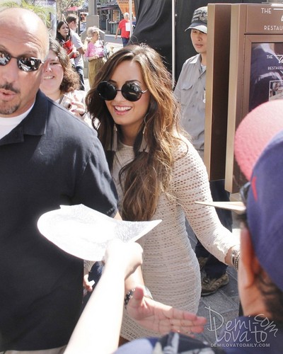  Demi - Arrives at The Grove in Los Angeles, CA - October 11, 2011