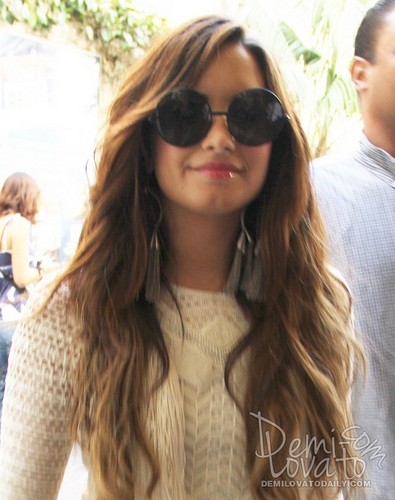  Demi - Arrives at The Grove in Los Angeles, CA - October 11, 2011