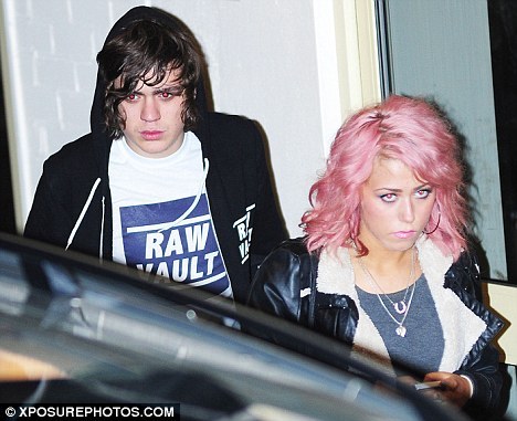  Framelia! Not Looking Happy About The Elimination :( 10/10/11 100% Real ♥