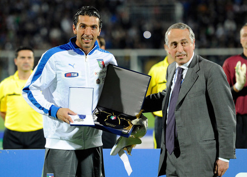  Gianluigi Buffon Italy 2011