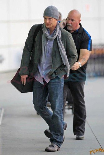 Jared & Jensen & Gen && Cliff At The Airport