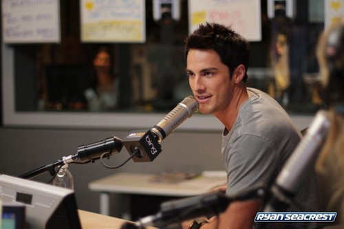  Michael Trevino - Interview with Ryan Seacrest