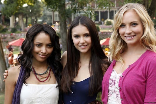  Bonnie, Caroline & Elena