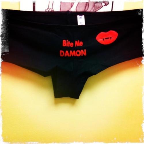  Damon:)
