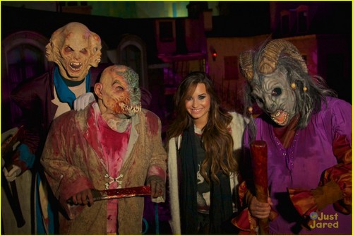  Demi Lovato: হ্যালোইন Horror Nights!
