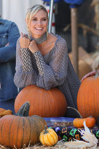 Heidi Klum in a Beverly Hills Pumpkin Patch