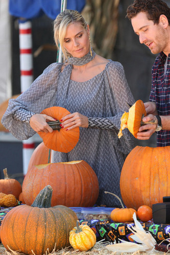  Heidi Klum in a Beverly Hills pumpkin, boga Patch