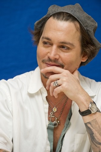  Johnny Depp on “Rum Diary” photocall at the Four Seasons hotel in Beverly Hills, 10.13.11