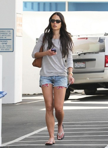  Jordana - Leaving an Office in Beverly Hills, Jan 25. 2011