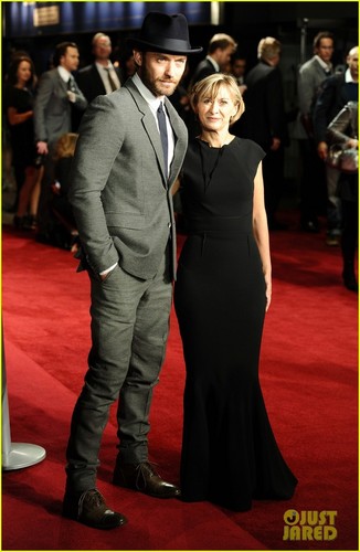  Jude Law: '360' Premiere at BFI 런던 Film Festival!