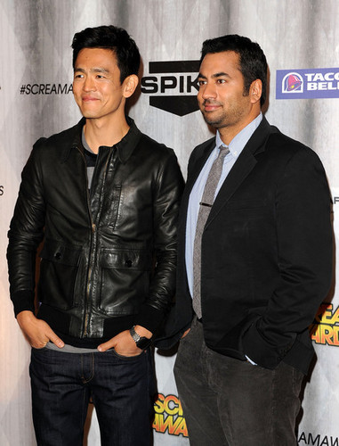  Kal Penn & John Cho Arriving @ the 2011 Spike TV Scream Awards
