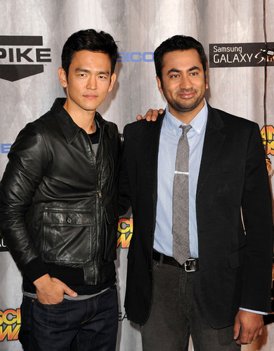 Kal Penn & John Cho Arriving @ the 2011 Spike TV Scream Awards