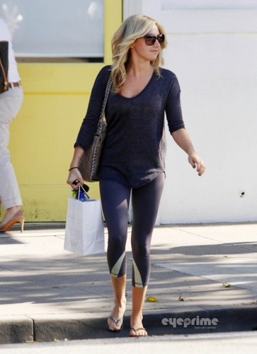  OCTOBER 12TH- Ashley leaving the Byron & Tracey salon