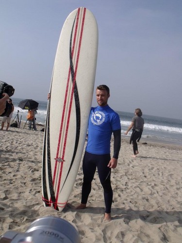 4th annual project save our surf’s 'surf 2011 celebrity surfathon’ – Tag 1