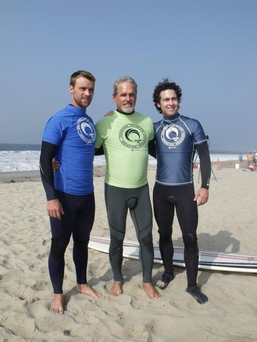  4th annual project save our surf’s 'surf 2011 celebrity surfathon’ – dia 1