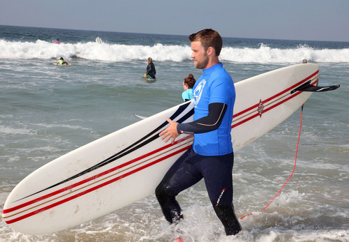  4th Annual Project Save Our Surf’s 'Surf 2011 Celebrity Surfathon’ – siku 1 [October 15, 2011]