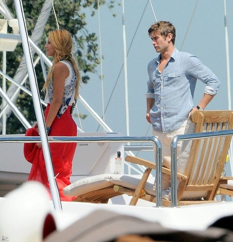  Chace - Gossip Girl - Behind the Scene, Long spiaggia CA - August 03, 2011