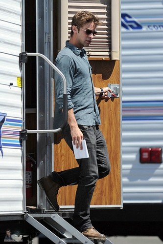  Chace - Gossip Girl - Behind the Scenes, Venice, CA - August 04, 2011