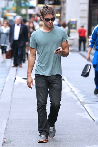  Chace - Walking down Sixth Avenue - September 08, 2011