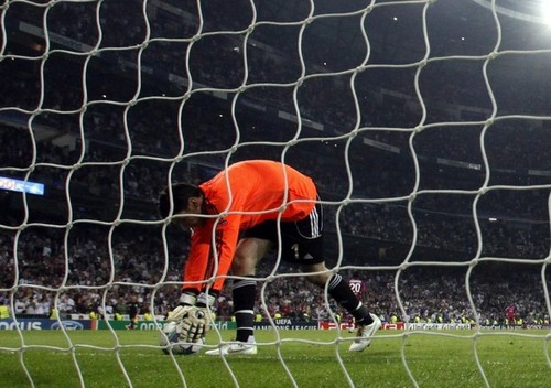  Hugo Lloris - Real Madrid 4:0 Olympique Lyon - (18.10.2011)
