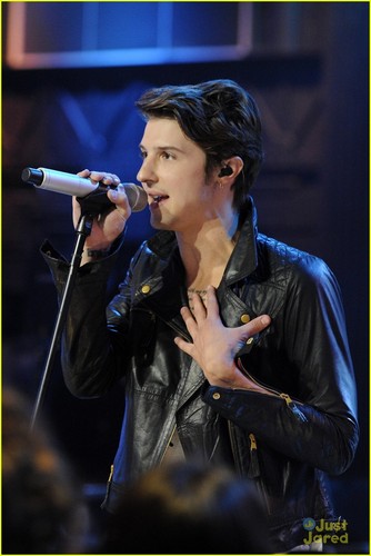  It's New âm nhạc Live with Hot Chelle Rae!