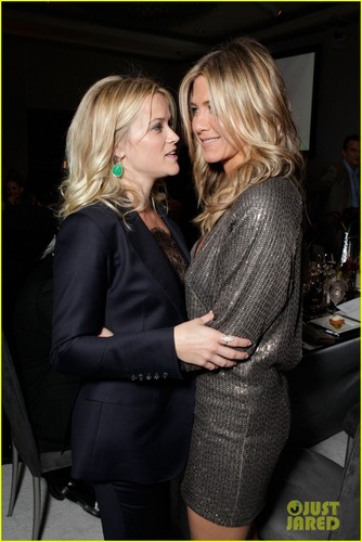  Jennifer Aniston: Elle's Women in Hollywood Tribute with Reese Witherspoon!