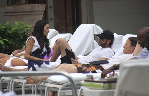  Jordana - JB was spotted relaxing at the Copacabana Hotel in RJ with Andrew, 27. Apr 13, 2011