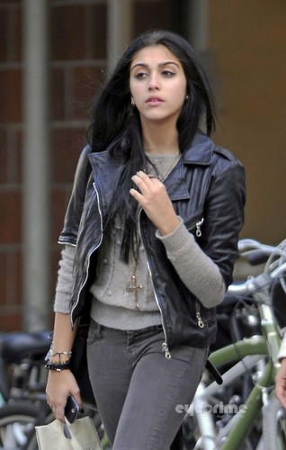  Lourdes Leon seen out shopping in New York, Oct 17