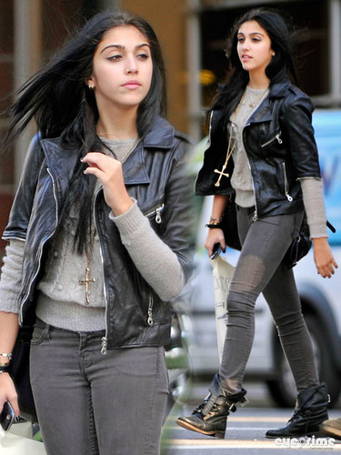  Lourdes Leon seen out shopping in New York, Oct 17