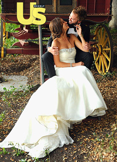  Scans from US Weekly featuring the first 照片 from Nikki and Paul McDonald's wedding.
