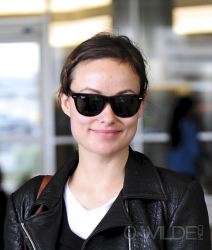  Arrives at LAX Airport [October 20, 2011]