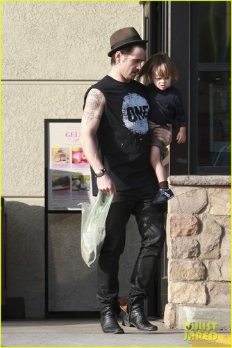 Colin Farrell: Shopping with Henry!