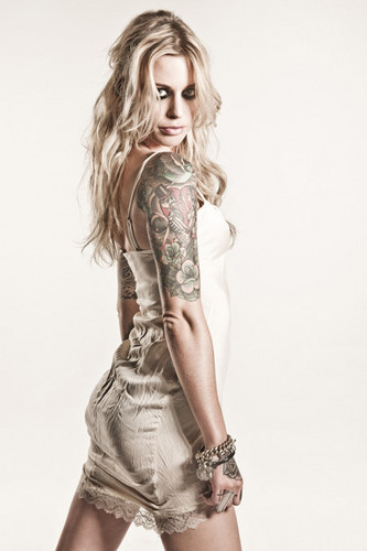  gin, rượu gin Wigmore ~ 'Gravel & Wine' Promotional Photoshoot