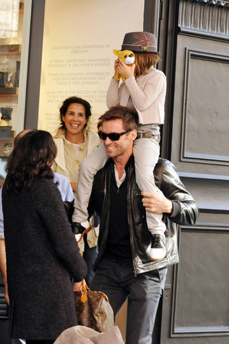  Hugh Jackman and Family in NYC