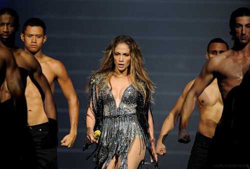  Jennifer Lopez: Mohegan Sun Anniversary Performance!