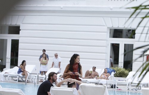  Jordana - JB at the Copacabana Hotel in RJ with Andrew and Tyrese Gibson, Apr 16, 2011