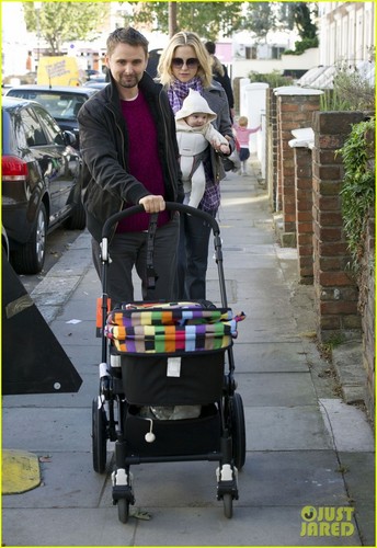  Kate Hudson & Matt Bellamy: Notting ہل, لندن with Bing!