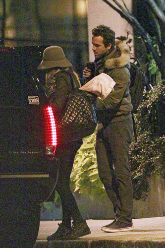  Ryan Reynolds and Blake Lively are seen leaving his Boston apartment early in the morning